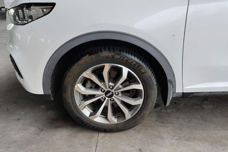 Used Wey VV6 2018 2.0T Four-Wheel Drive Flagship Version China V Standard Left Front Wheel Hub