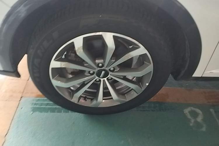 Used Wey VV6 2018 2.0T Four-Wheel Drive Flagship Version China V Standard Left Front Wheel Hub