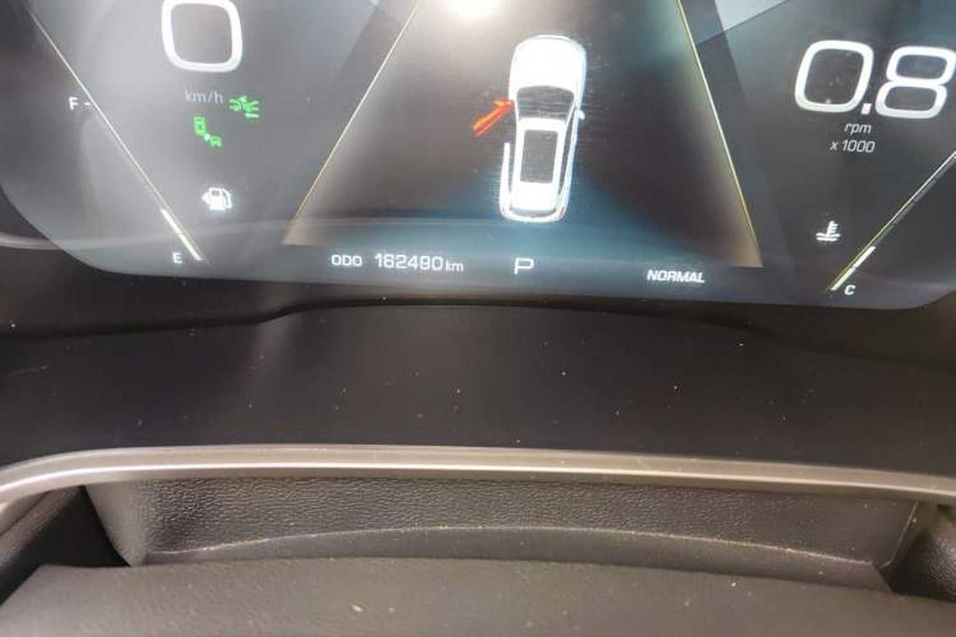 Used Wey VV6 2018 2.0T Two-Wheel-Drive Ultra-Luxury Version China V Standard Odometer Close Up