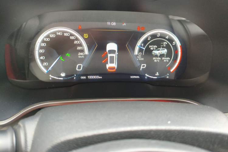 Used Wey VV6 2018 2.0T Two-Wheel Drive Flagship Version China V Standard Odometer Close Up