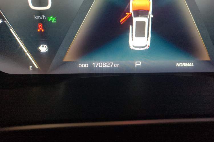 Used Wey VV6 2018 2.0T Two-Wheel-Drive Ultra-Luxury Version China V Standard Odometer Close Up