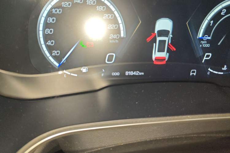 Used Wey VV6 2018 2.0T Two-Wheel Drive Flagship Version China V Standard Odometer Close Up