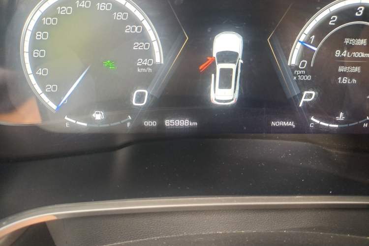 Used Wey VV6 2018 2.0T Two-Wheel-Drive Ultra-Luxury Version China V Standard Odometer Close Up