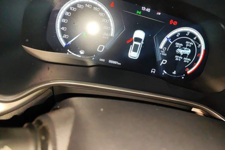 Used Wey VV6 2018 2.0T Four-Wheel Drive Flagship Version China V Standard Odometer Close Up