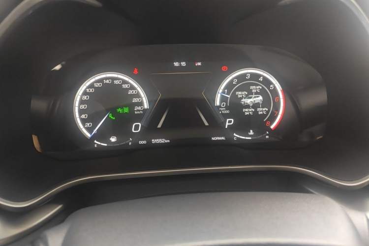 Used Wey VV6 2018 2.0T Two-Wheel-Drive Ultra-Luxury Version China V Standard Odometer Close Up