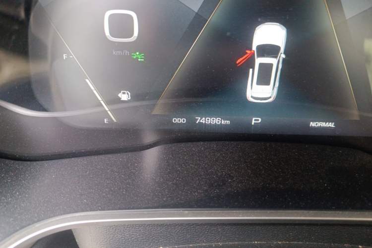 Used Wey VV6 2018 2.0T Two-Wheel-Drive Ultra-Luxury Version China V Standard Odometer Close Up