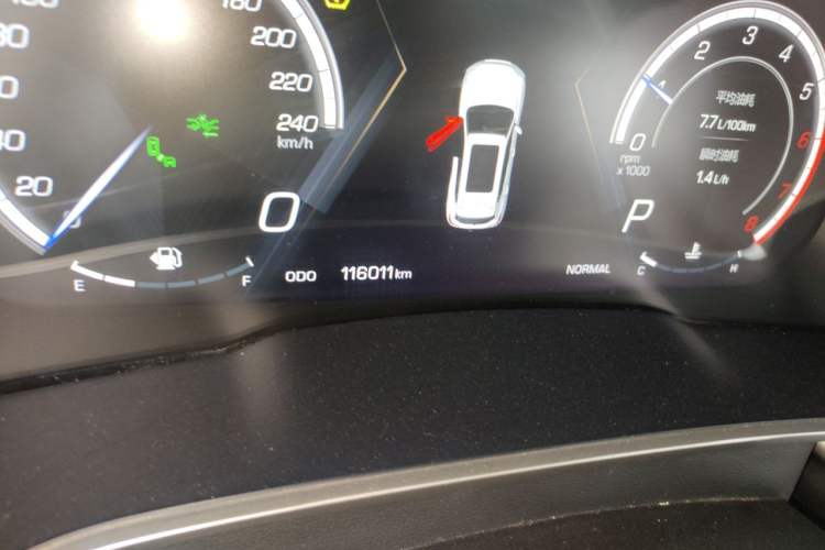 Used Wey VV6 2018 2.0T Two-Wheel Drive Flagship Version China V Standard Odometer Close Up