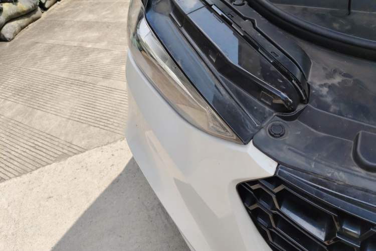 Used Wey VV6 2018 2.0T Two-Wheel Drive Flagship Version China V Standard Right Front Headlight