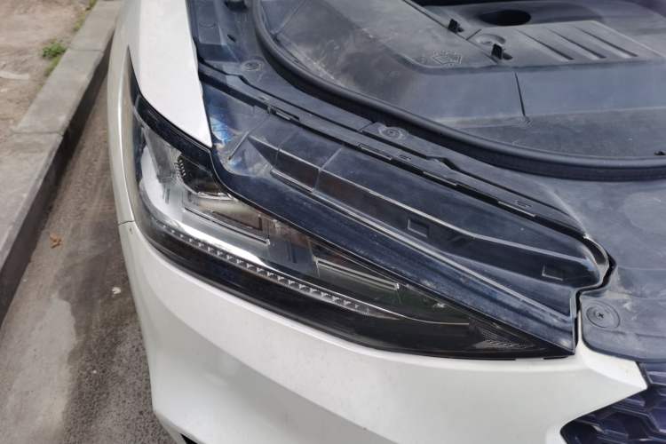 Used Wey VV6 2018 2.0T Two-Wheel Drive Flagship Version China V Standard Right Front Headlight