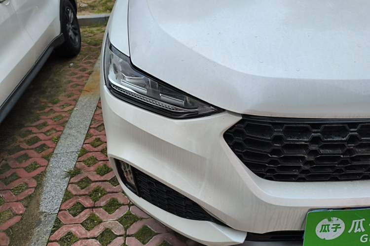 Used Wey VV6 2018 2.0T Two-Wheel Drive Flagship Version China V Standard Right Front Headlight