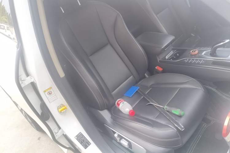 Used Wey VV6 2018 2.0T Two-Wheel-Drive Ultra-Luxury Version China V Standard Right Front Seat