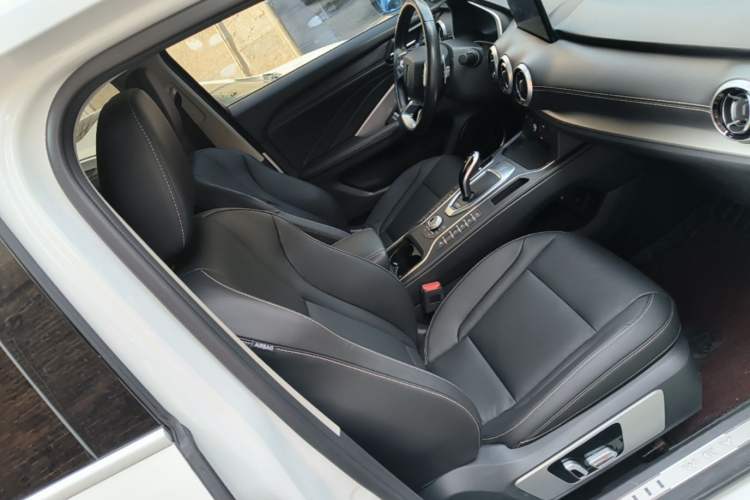 Used Wey VV6 2018 2.0T Two-Wheel-Drive Ultra-Luxury Version China V Standard Right Front Seat