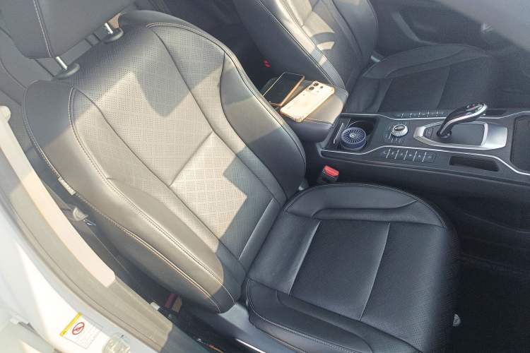 Used Wey VV6 2018 2.0T Two-Wheel Drive Flagship Version China V Standard Right Front Seat