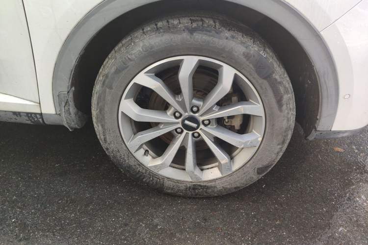 Used Wey VV6 2018 2.0T Four-Wheel Drive Flagship Version China V Standard Right Front Wheel Hub