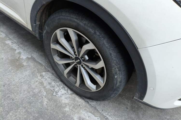 Used Wey VV6 2018 2.0T Two-Wheel Drive Flagship Version China V Standard Right Front Wheel Hub
