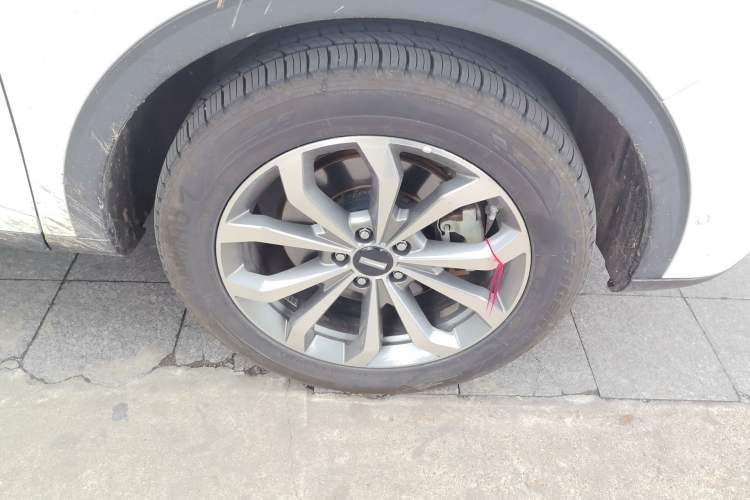 Used Wey VV6 2018 2.0T Two-Wheel Drive Flagship Version China V Standard Right Front Wheel Hub