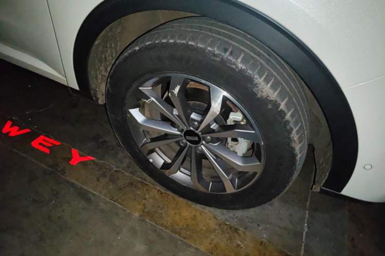 Used Wey VV6 2018 2.0T Four-Wheel Drive Flagship Version China V Standard Right Front Wheel Hub