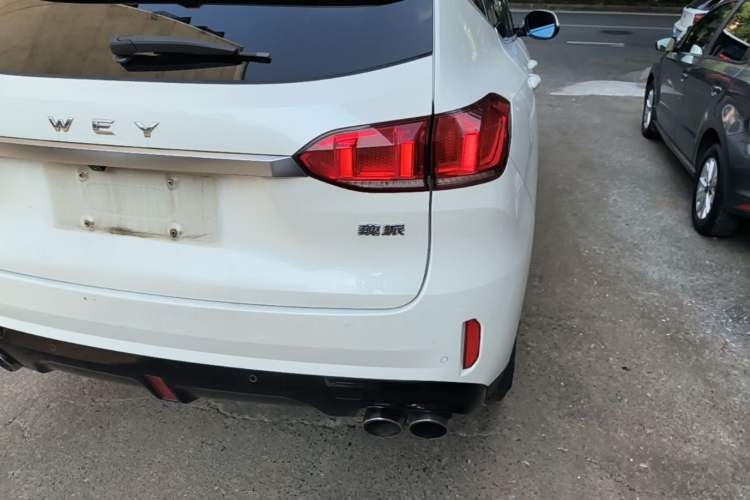 Used Wey VV6 2018 2.0T Two-Wheel-Drive Ultra-Luxury Version China V Standard Right Rear Taillight