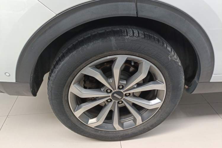 Used Wey VV6 2018 2.0T Two-Wheel Drive Flagship Version China V Standard Right Rear Wheel Hub