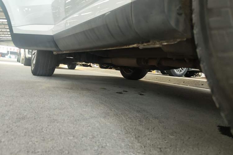 Used Wey VV6 2018 2.0T Two-Wheel-Drive Ultra-Luxury Version China V Standard Right Side Sill