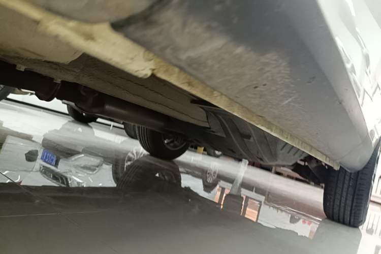 Used Wey VV6 2018 2.0T Two-Wheel-Drive Ultra-Luxury Version China V Standard Right Side Sill