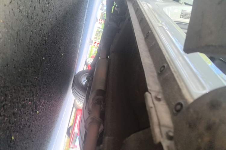Used Wey VV6 2018 2.0T Two-Wheel Drive Flagship Version China V Standard Right Side Sill