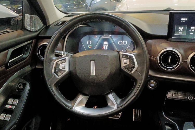 Used Wey VV6 2018 2.0T Two-Wheel Drive Flagship Version China V Standard Steering Wheel