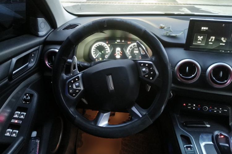 Used Wey VV6 2018 2.0T Four-Wheel Drive Flagship Version China V Standard Steering Wheel