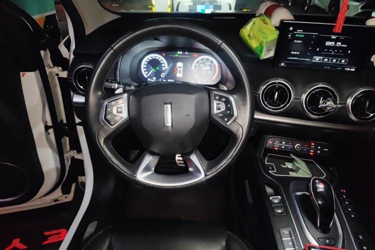 Used Wey VV6 2018 2.0T Four-Wheel Drive Flagship Version China V Standard Steering Wheel