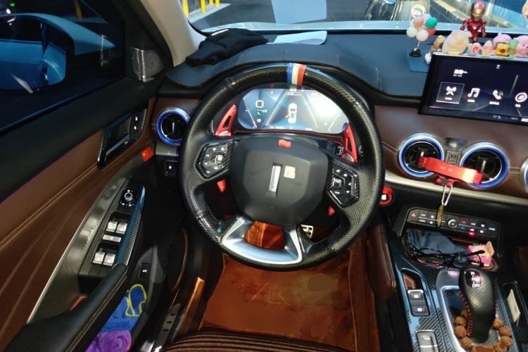 Used Wey VV6 2018 2.0T Two-Wheel-Drive Ultra-Luxury Version China V Standard Steering Wheel