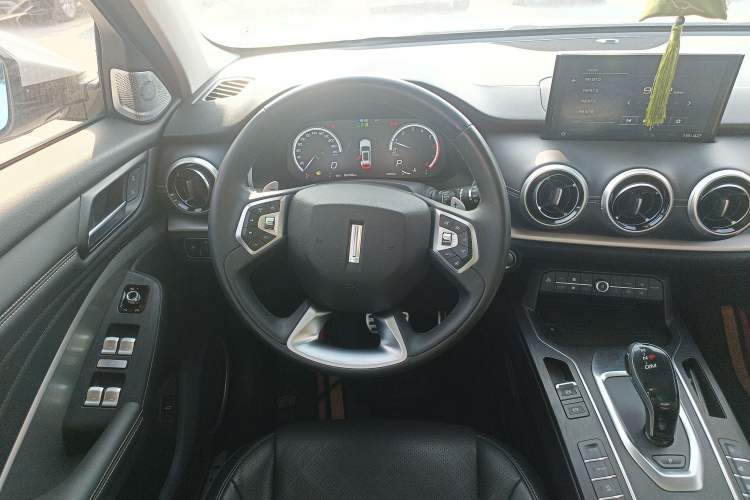 Used Wey VV6 2018 2.0T Two-Wheel Drive Flagship Version China V Standard Steering Wheel