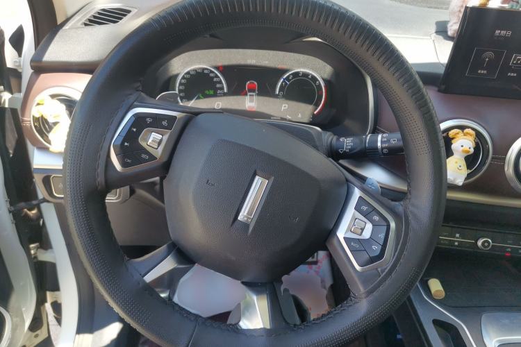 Used Wey VV6 2018 2.0T Two-Wheel-Drive Ultra-Luxury Version China V Standard Steering Wheel
