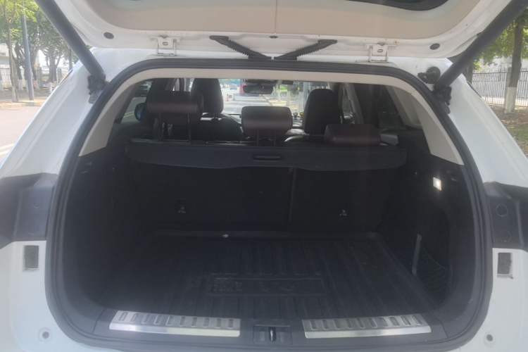 Used Wey VV6 2018 2.0T Two-Wheel Drive Flagship Version China V Standard Trunk