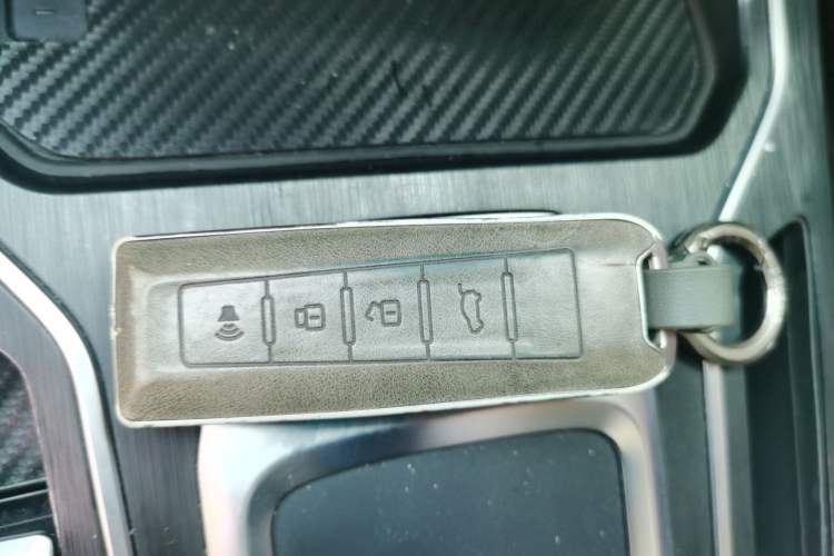 Used Wey VV6 2018 2.0T Two-Wheel Drive Flagship Version China V Standard Vehicle Key