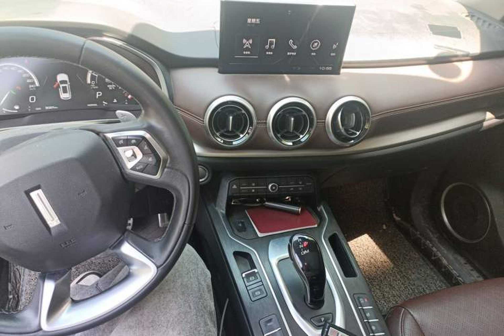 Used Wey VV6 2019 2.0T Two-Wheel-Drive Ultra-Luxury Version China VI Standard Audio And AC Panel