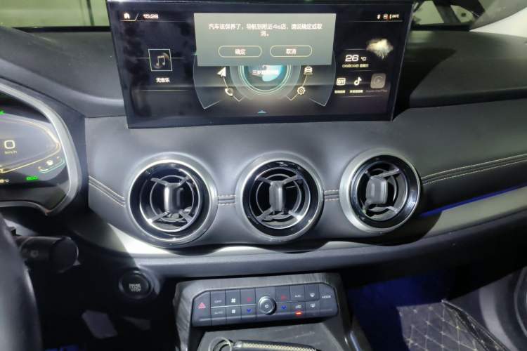 Used Wey VV6 2019 2.0T Two-Wheel-Drive Ultra-Luxury Version China VI Standard Audio And AC Panel