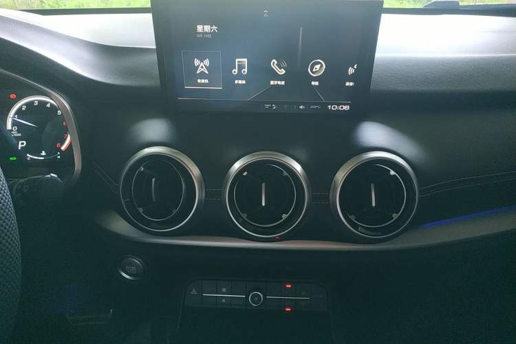 Used Wey VV6 2019 2.0T Two-Wheel-Drive Flagship Version China VI Standard Audio And AC Panel