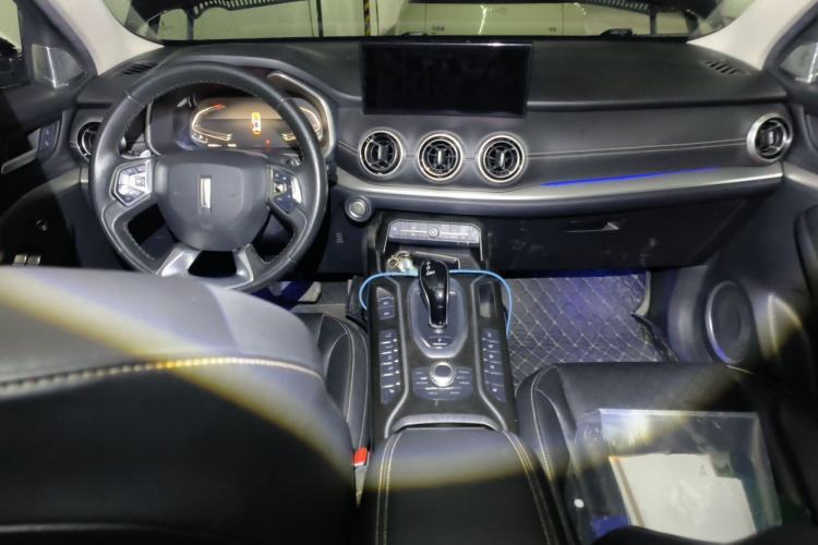 Used Wey VV6 2019 2.0T Two-Wheel-Drive Ultra-Luxury Version China VI Standard Center Console