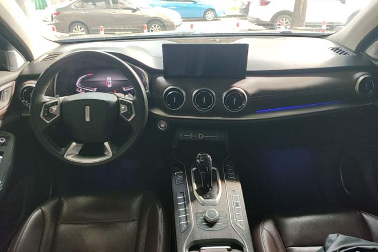 Used Wey VV6 2019 2.0T Four-Wheel Drive Flagship Version China VI Standard Center Console