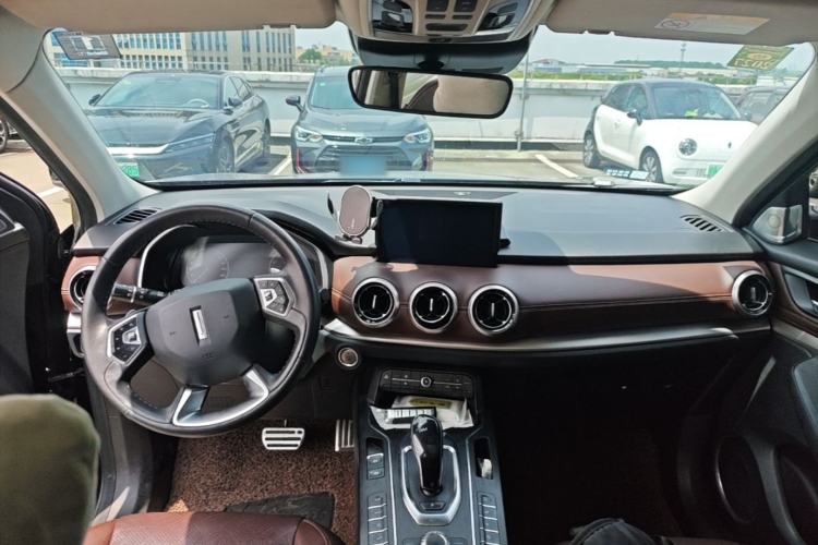 Used Wey VV6 2019 2.0T Two-Wheel-Drive Flagship Version China VI Standard Center Console