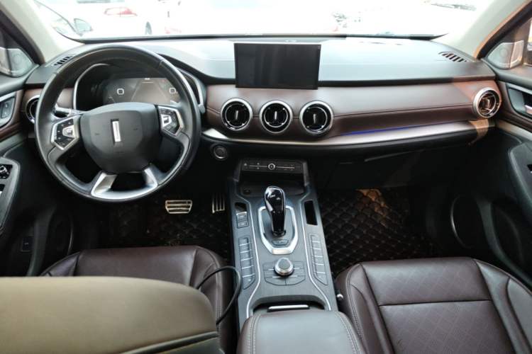 Used Wey VV6 2019 2.0T Two-Wheel-Drive Ultra-Luxury Version China VI Standard Center Console