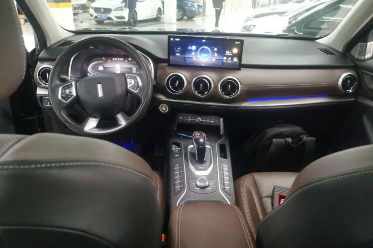 Used Wey VV6 2019 2.0T Two-Wheel-Drive Flagship Version China VI Standard Center Console