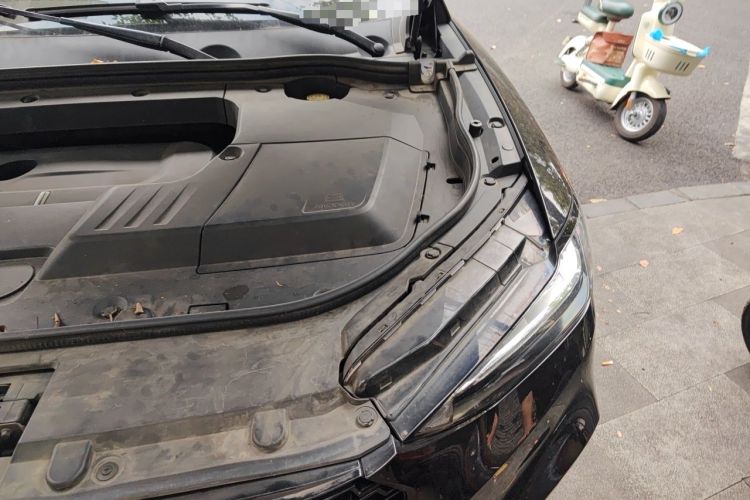 Used Wey VV6 2019 2.0T Two-Wheel-Drive Ultra-Luxury Version China VI Standard Engine Bay Left