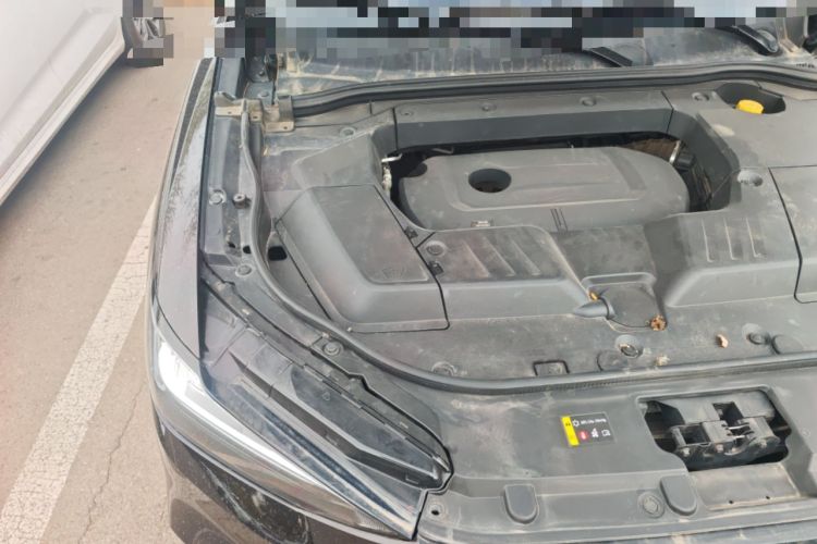 Used Wey VV6 2019 2.0T Two-Wheel-Drive Ultra-Luxury Version China VI Standard Engine Bay Right