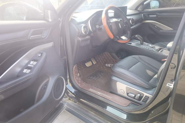 Used Wey VV6 2019 2.0T Two-Wheel-Drive Flagship Version China VI Standard Interior 2