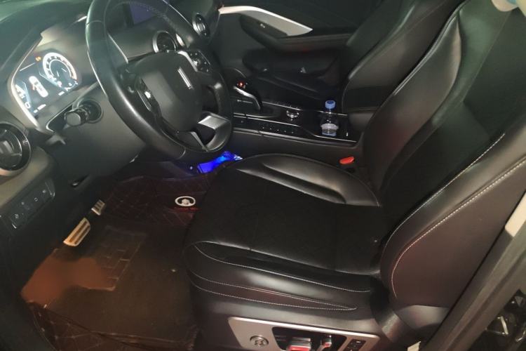 Used Wey VV6 2019 2.0T Two-Wheel-Drive Flagship Version China VI Standard Interior 3