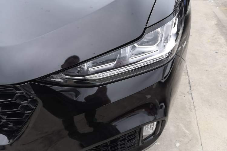 Used Wey VV6 2019 2.0T Two-Wheel-Drive Ultra-Luxury Version China VI Standard Left Front Headlight