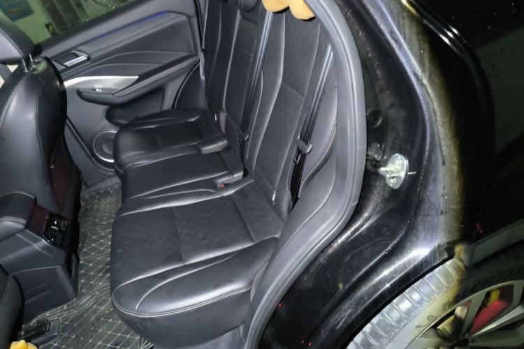 Used Wey VV6 2019 2.0T Two-Wheel-Drive Ultra-Luxury Version China VI Standard Left Rear Seat