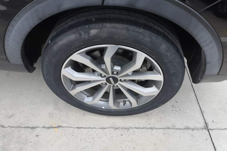 Used Wey VV6 2019 2.0T Two-Wheel-Drive Ultra-Luxury Version China VI Standard Left Rear Wheel Hub
