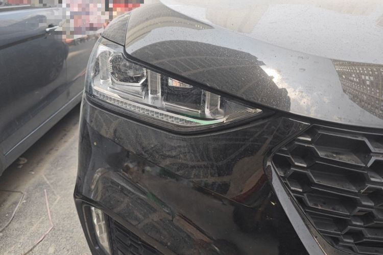 Used Wey VV6 2019 2.0T Two-Wheel-Drive Ultra-Luxury Version China VI Standard Right Front Headlight